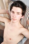 Carl - 19nitten, 19zone - Latino