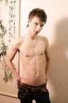 Casey - 19nitten, 19zone - Latino