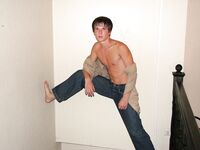 Chris F - 19nitten, 19zone - Latino