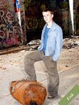 Erik - 19nitten, 19zone - Masturbation