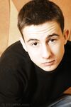 Hans - 19nitten, 19zone - Latino
