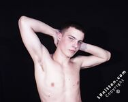 Ilja 2 - 19nitten, 19zone - Cumshot