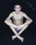 John - 19nitten, 19zone - Latino
