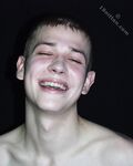 John - 19nitten, 19zone - Latino