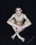 John - 19nitten, 19zone - Latino