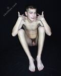 John - 19nitten, 19zone - Latino