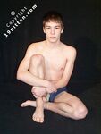 Kirjan - 19nitten, 19zone - Latino