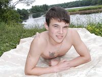 Kofner - 19nitten, 19zone - Cumshot