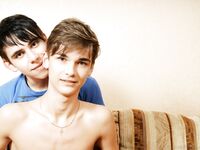 Larion & Darron - 19nitten, 19zone - Twinks