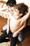 Larion & Darron - 19nitten, 19zone - Twinks