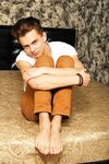Lionel - 19nitten, 19zone - Latino