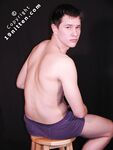 Mefis - 19nitten, 19zone - Latino