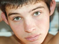 Micky 2 - 19nitten, 19zone - Latino