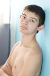 Micky 2 - 19nitten, 19zone - Latino