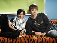 Mikel & Rodney - 19nitten, 19zone - Masturbation