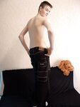 Norman - 19nitten, 19zone - Latino