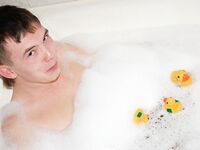 Paulo - 19nitten, 19zone - Latino