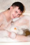 Paulo - 19nitten, 19zone - Latino