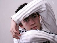 Roman - 19nitten, 19zone - Masturbation