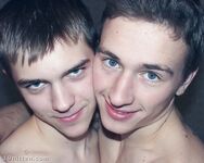 Stasic & Tima - 19nitten, 19zone - Solo