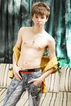 Tony - 19nitten, 19zone - Latino
