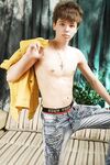 Tony - 19nitten, 19zone - Latino