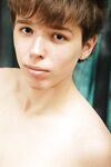 Tony - 19nitten, 19zone - Latino