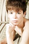 Tony - 19nitten, 19zone - Latino