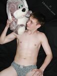 Vasili - 19nitten, 19zone - Latino