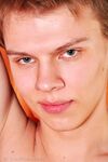 Venia - 19nitten, 19zone - Latino
