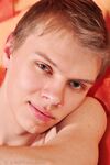 Venia - 19nitten, 19zone - Latino