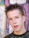 Willy - 19nitten, 19zone - Latino