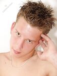 Willy - 19nitten, 19zone - Latino