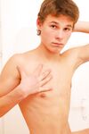 Yvan 2 - 19nitten, 19zone - Masturbation