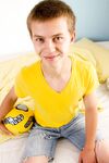 Eugene Small - TeenShaveStudio - Handjob