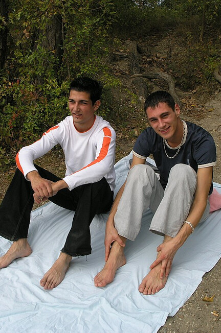Horny Fellows Have Sex In The Forest - BoyfriendPass, FratBoyFriends - BoyfriendPass