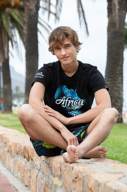 Issue 014 - Kieran Benning - FreshMen - Anal