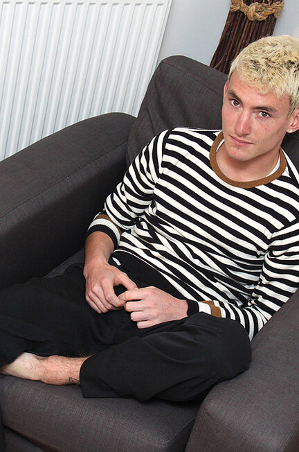 Bm0839 Blonde Boy Will Arrives To Wank (Will Redcliffe) - BlakeMason - Duets