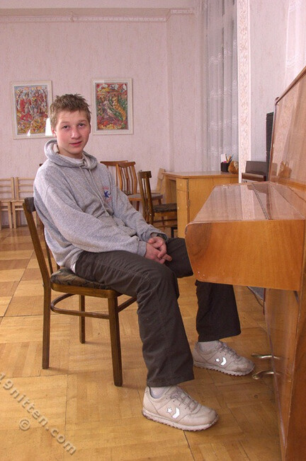 Andrey 1 - 19nitten, 19zone - Cumshot