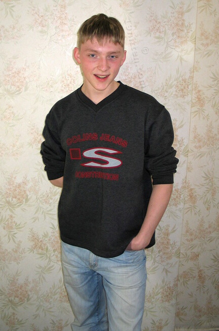 Charlie - 19nitten, 19zone - Latino