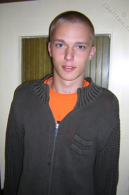 Jonnie - 19nitten, 19zone - Latino