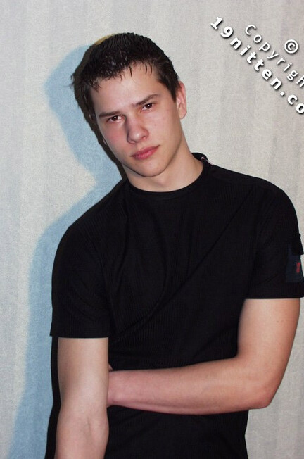 Mefis - 19nitten, 19zone - Latino