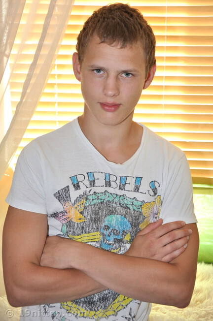 Nicklos - 19nitten, 19zone - 19zone
