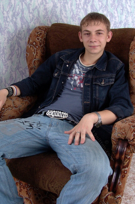 Ronan 2 - 19nitten, 19zone - Latino
