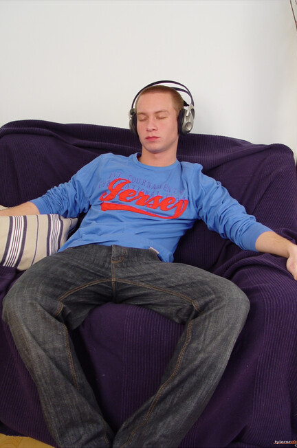 Tomas 5 - TylersRoom - Duets